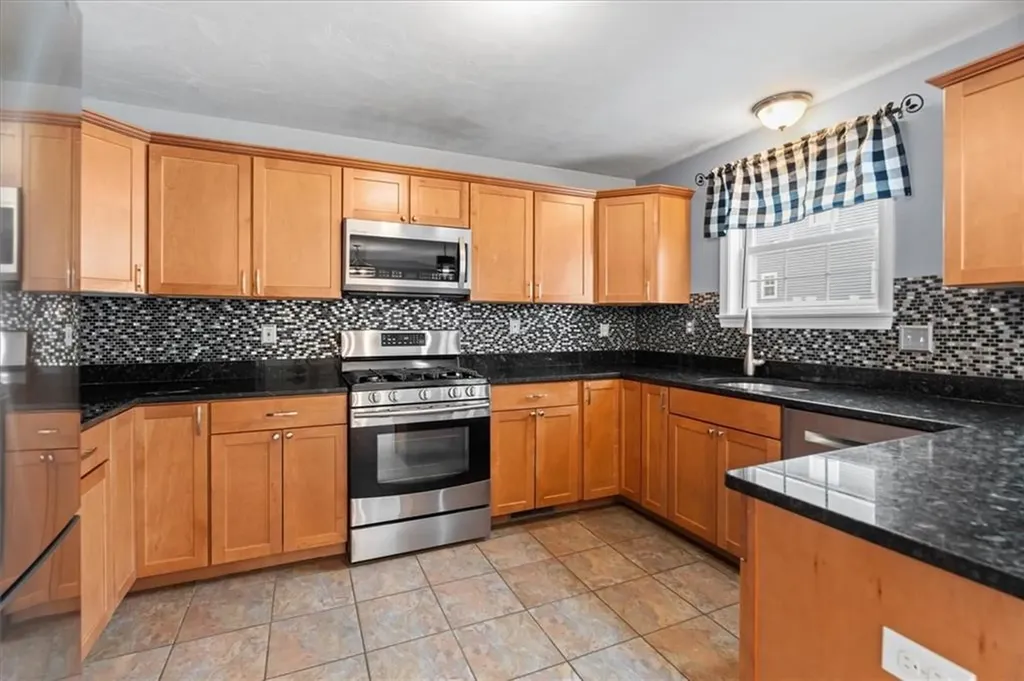 515 Pleasant Street Pawtucket RI 02860