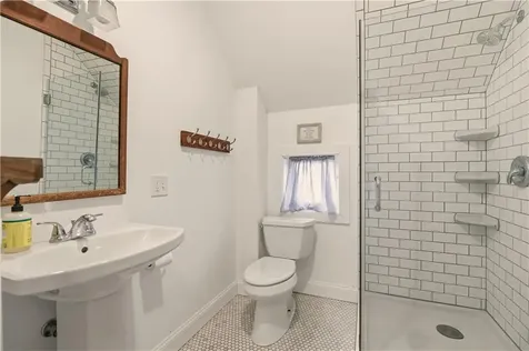 8 Carey Street Newport RI 02840