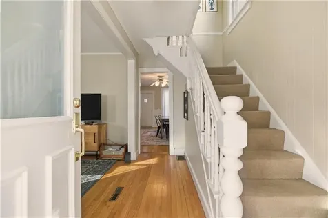 8 Carey Street Newport RI 02840