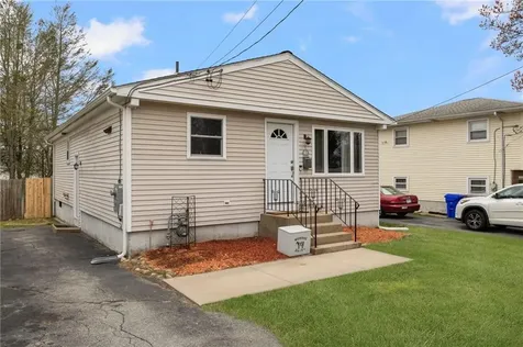 48 .5 Spicer Street North Providence RI 02904
