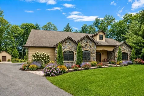 19 Blacksburt Court North Kingstown RI 02874