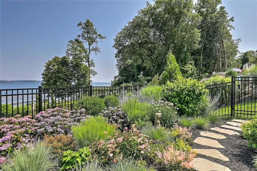 105 Heidi Drive Portsmouth RI 02871