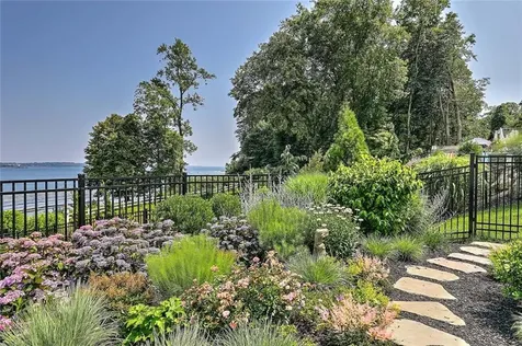 105 Heidi Drive Portsmouth RI 02871