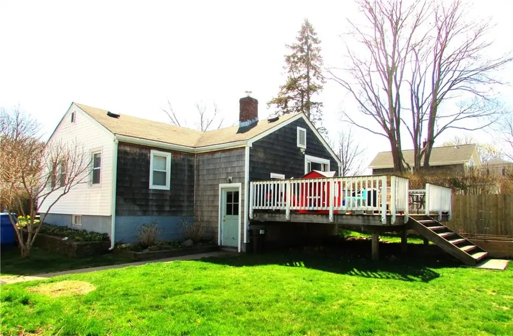 35 Rosa Road Middletown RI 02842