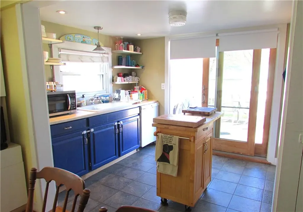 35 Rosa Road Middletown RI 02842