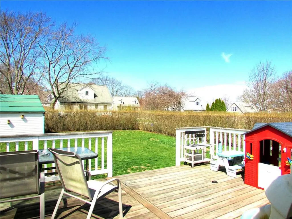 35 Rosa Road Middletown RI 02842