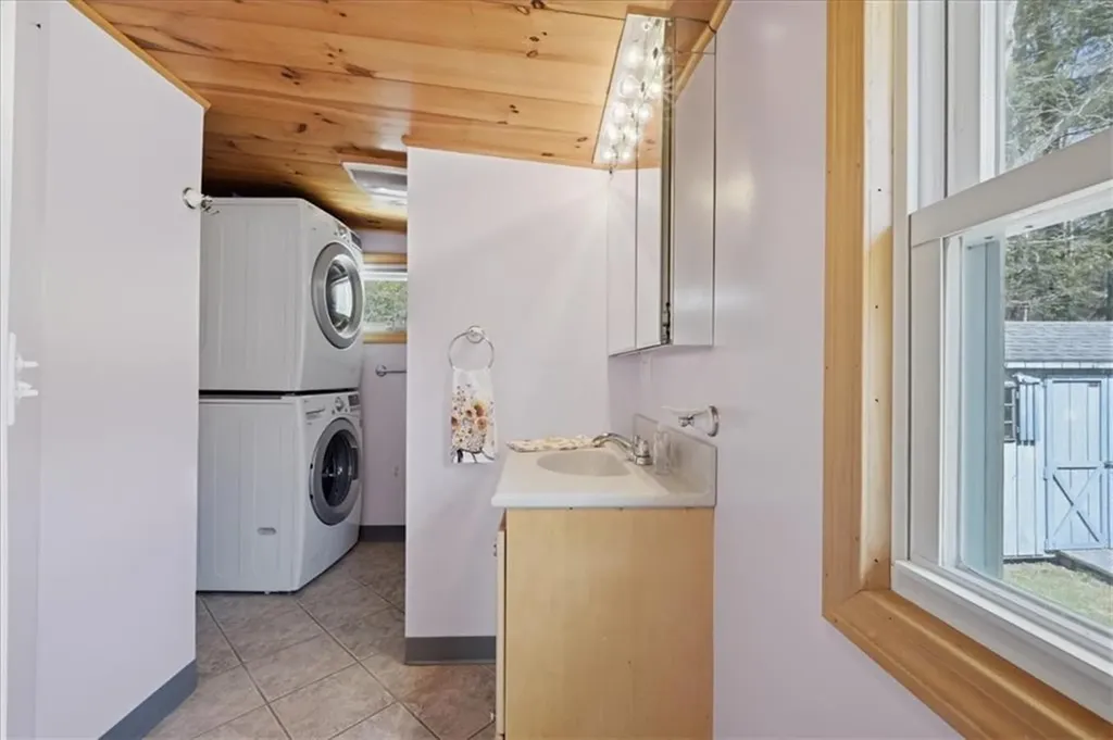 2 Michelle Lane Charlestown RI 02813