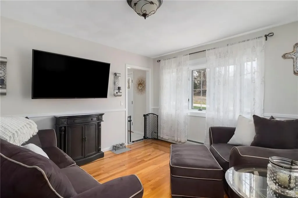 99 Blackstone Avenue Warwick RI 02889