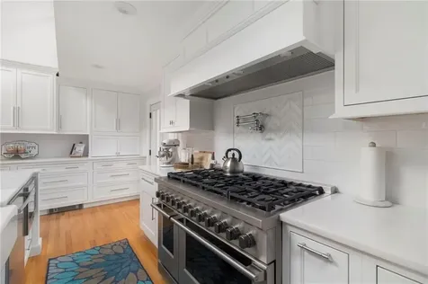 99 Blackstone Avenue Warwick RI 02889