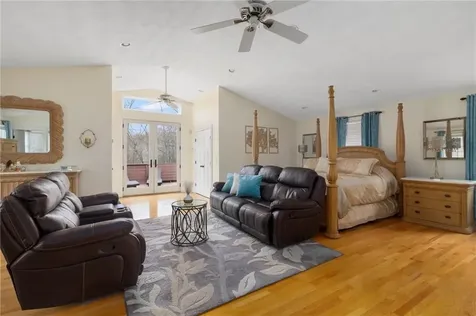 99 Blackstone Avenue Warwick RI 02889