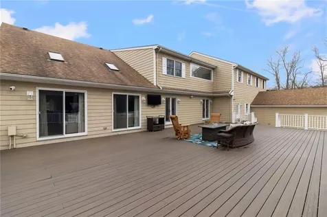 99 Blackstone Avenue Warwick RI 02889