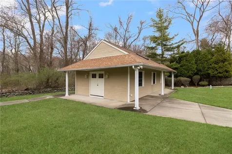 99 Blackstone Avenue Warwick RI 02889