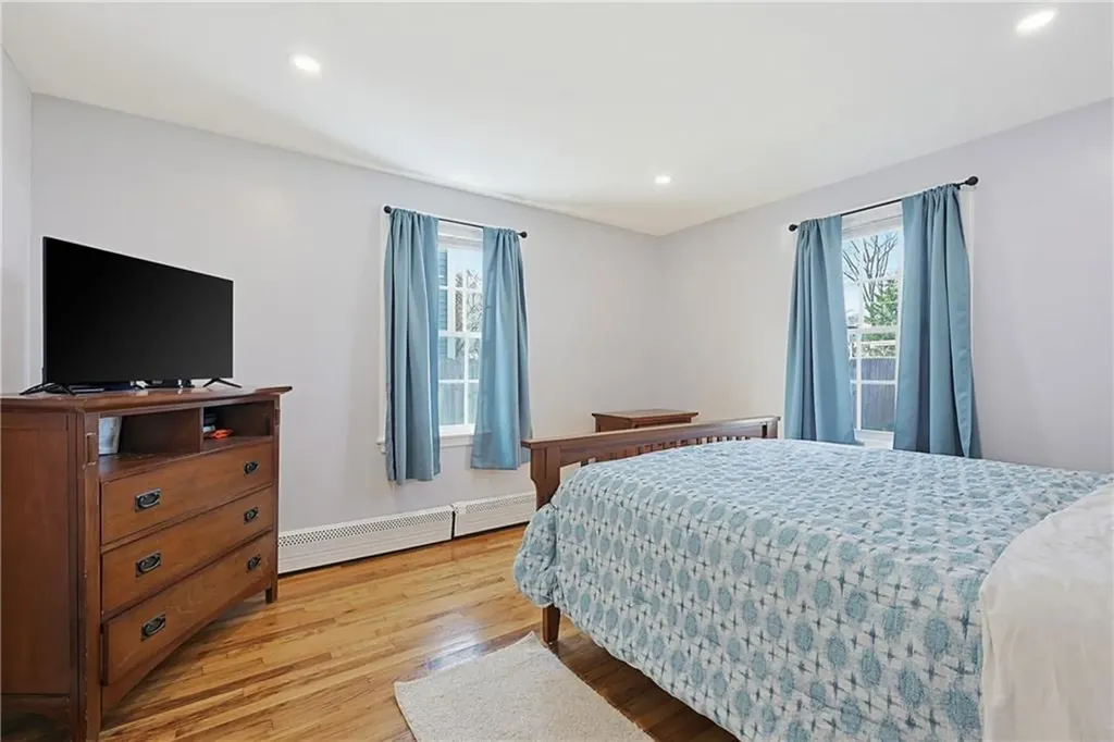 34 Massachusetts Avenue Cumberland RI 02864