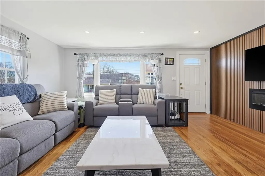 34 Massachusetts Avenue Cumberland RI 02864