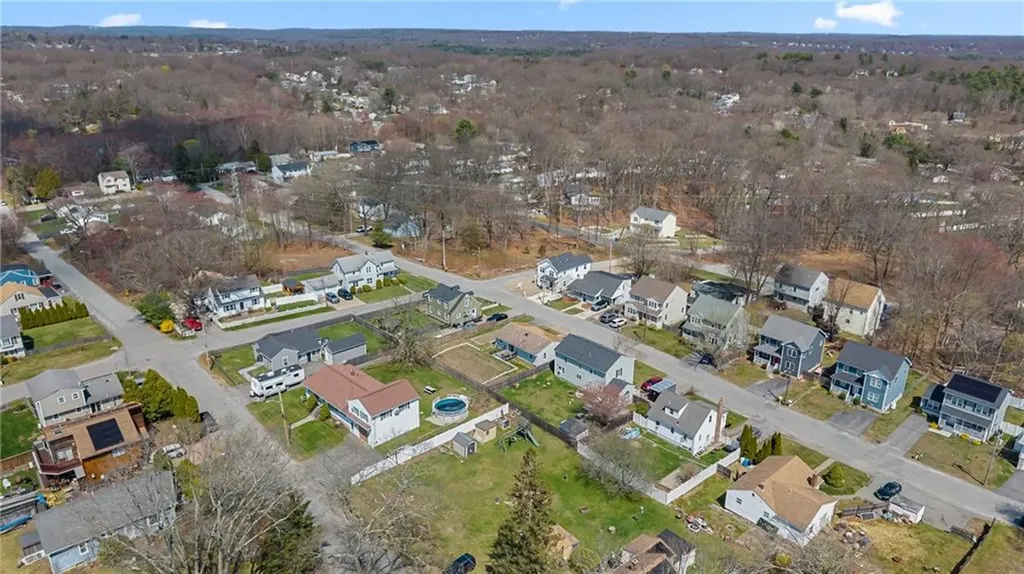 34 Massachusetts Avenue Cumberland RI 02864