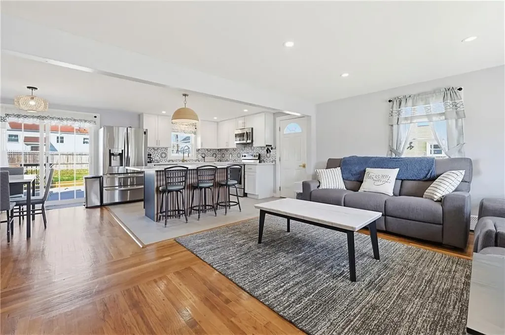 34 Massachusetts Avenue Cumberland RI 02864