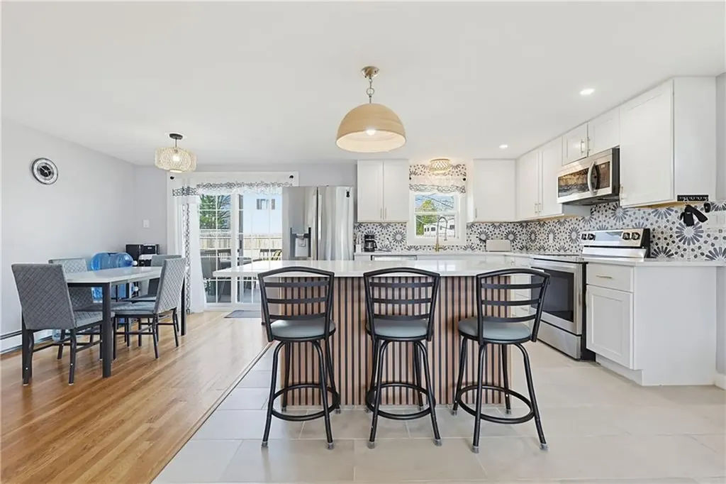 34 Massachusetts Avenue Cumberland RI 02864