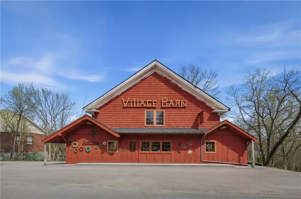 953 955 Victory Highway Burrillville RI 02839
