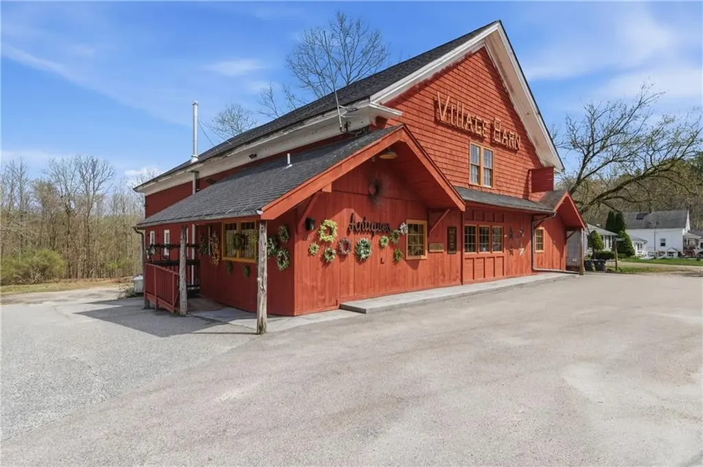 953 955 Victory Highway Burrillville RI 02839
