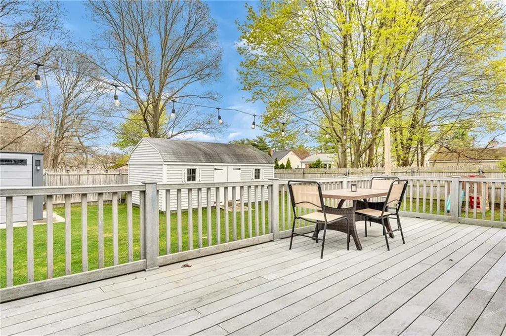 104 Larkin Avenue Warwick RI 02886