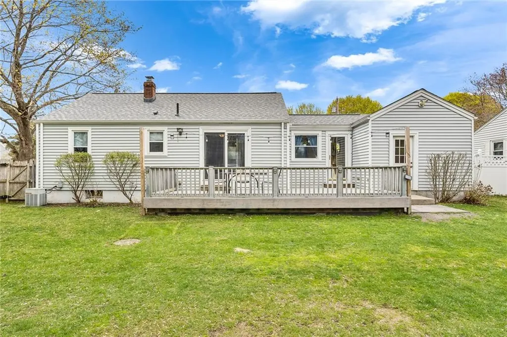 104 Larkin Avenue Warwick RI 02886