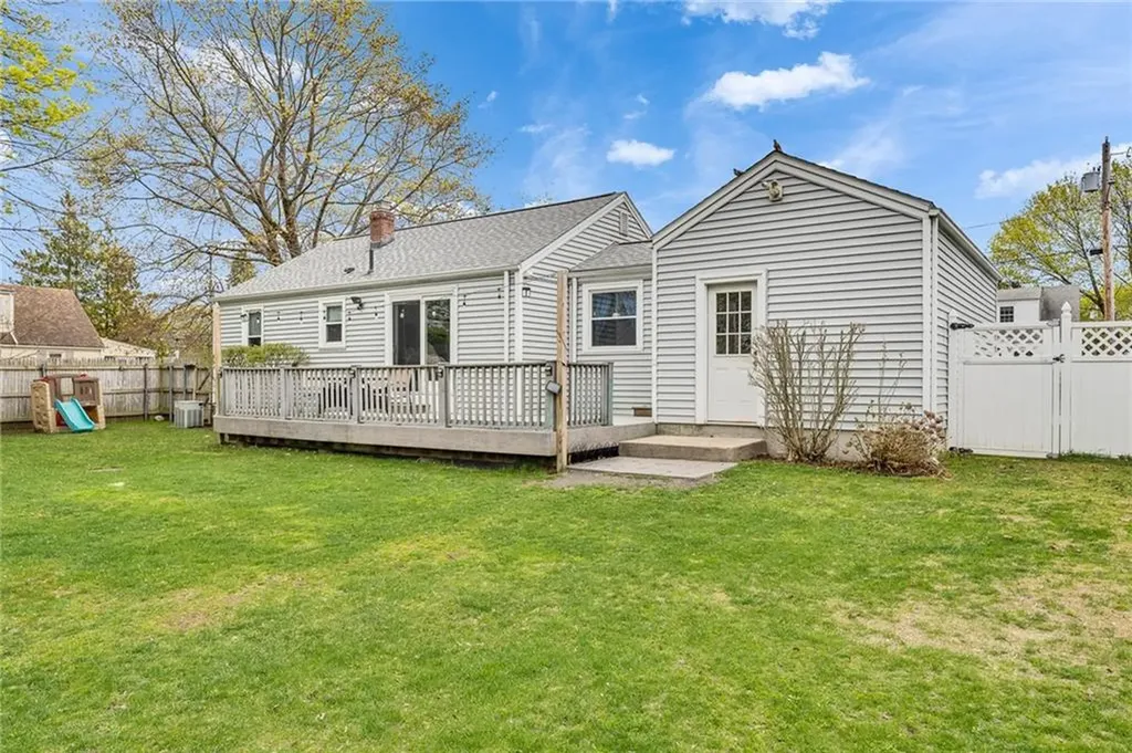 104 Larkin Avenue Warwick RI 02886