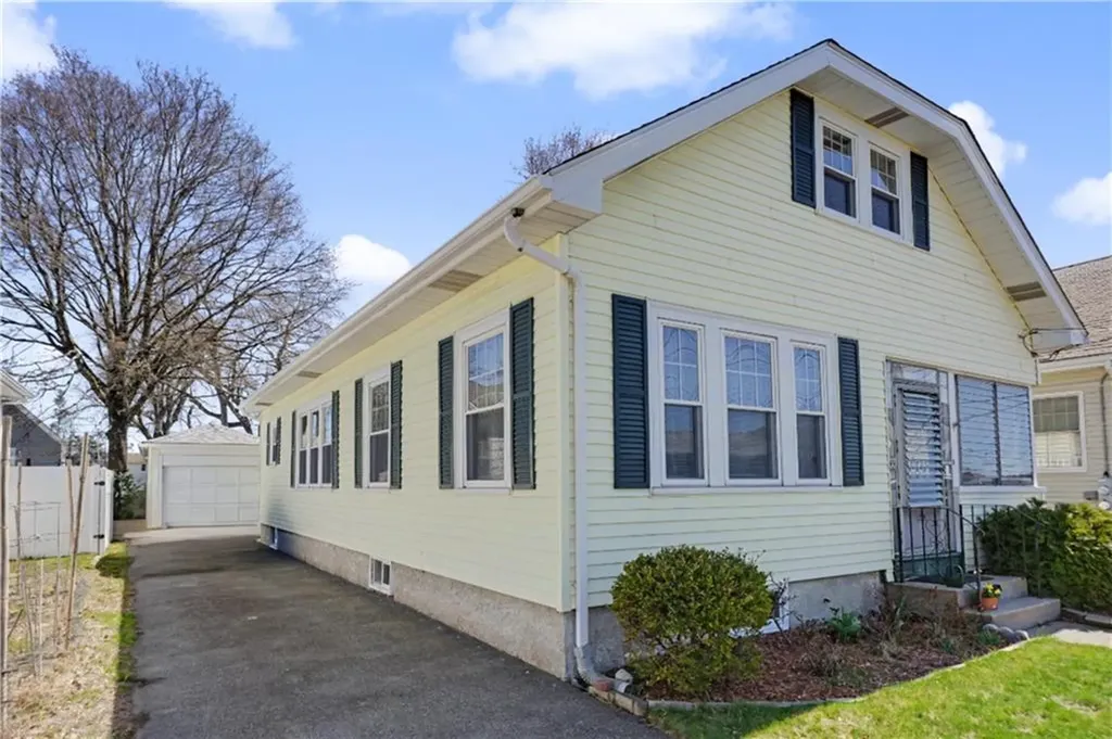 122 Caporal Street Cranston RI 02910