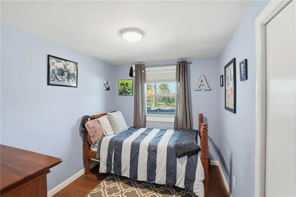 17 Gloucester Street Warwick RI 02886