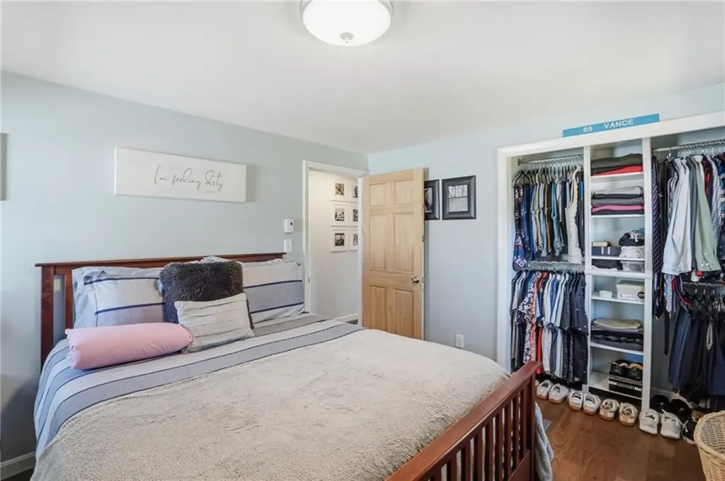 17 Gloucester Street Warwick RI 02886