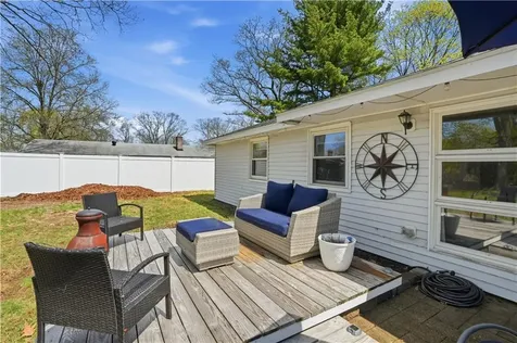 17 Gloucester Street Warwick RI 02886