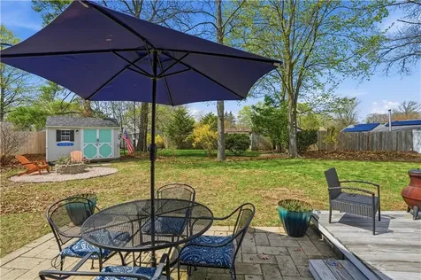 17 Gloucester Street Warwick RI 02886