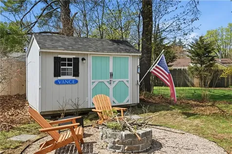 17 Gloucester Street Warwick RI 02886