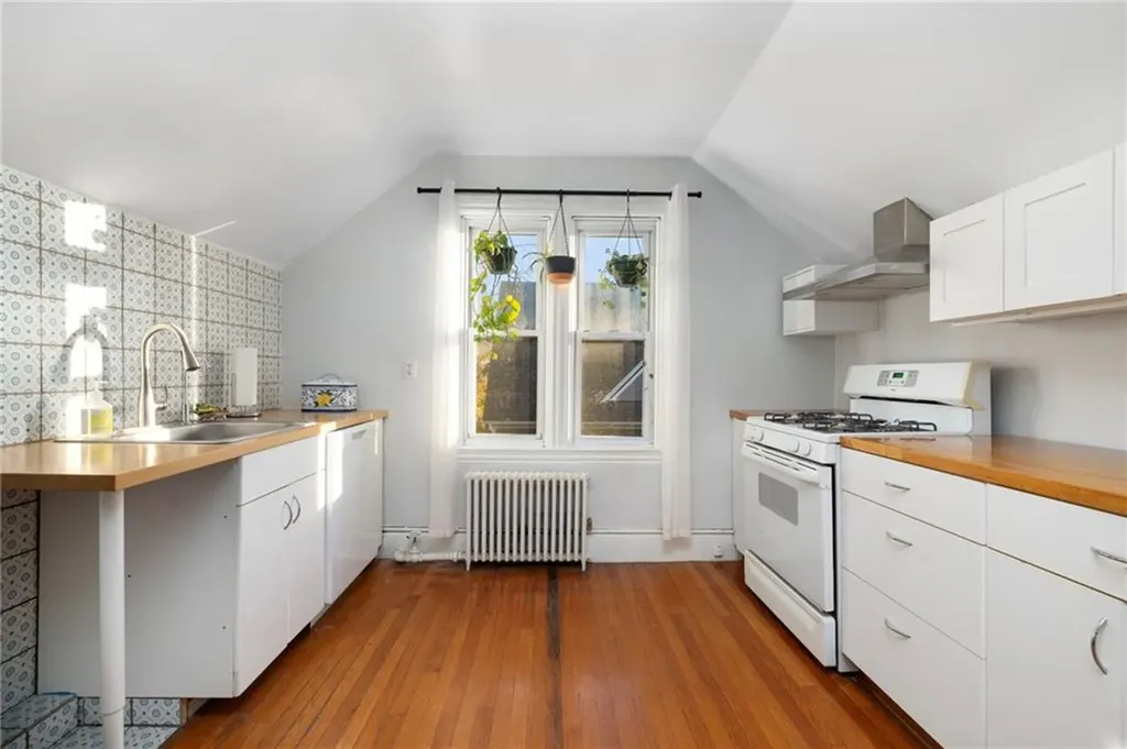 377 Hope Street Providence RI 02906