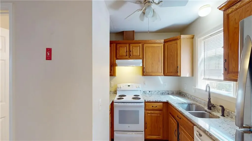24 Vernon Street Providence RI 02903