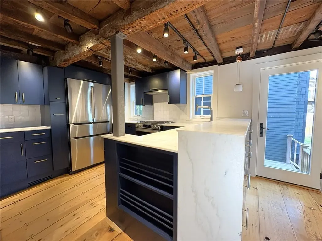 24 Houston Avenue Newport RI 02840