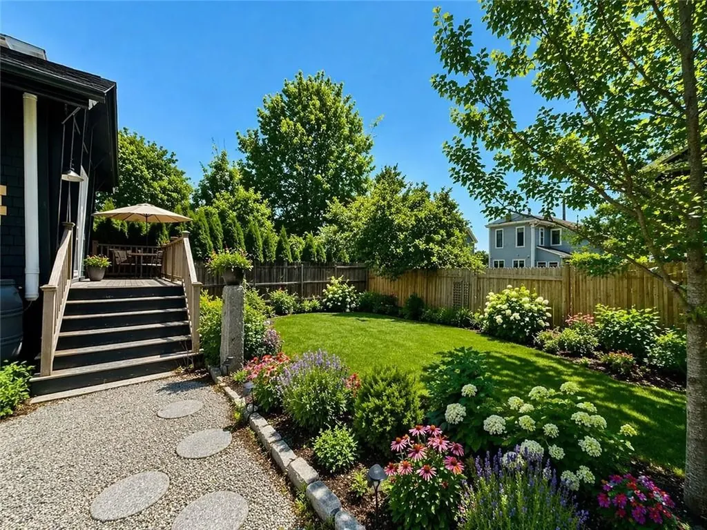 24 Houston Avenue Newport RI 02840