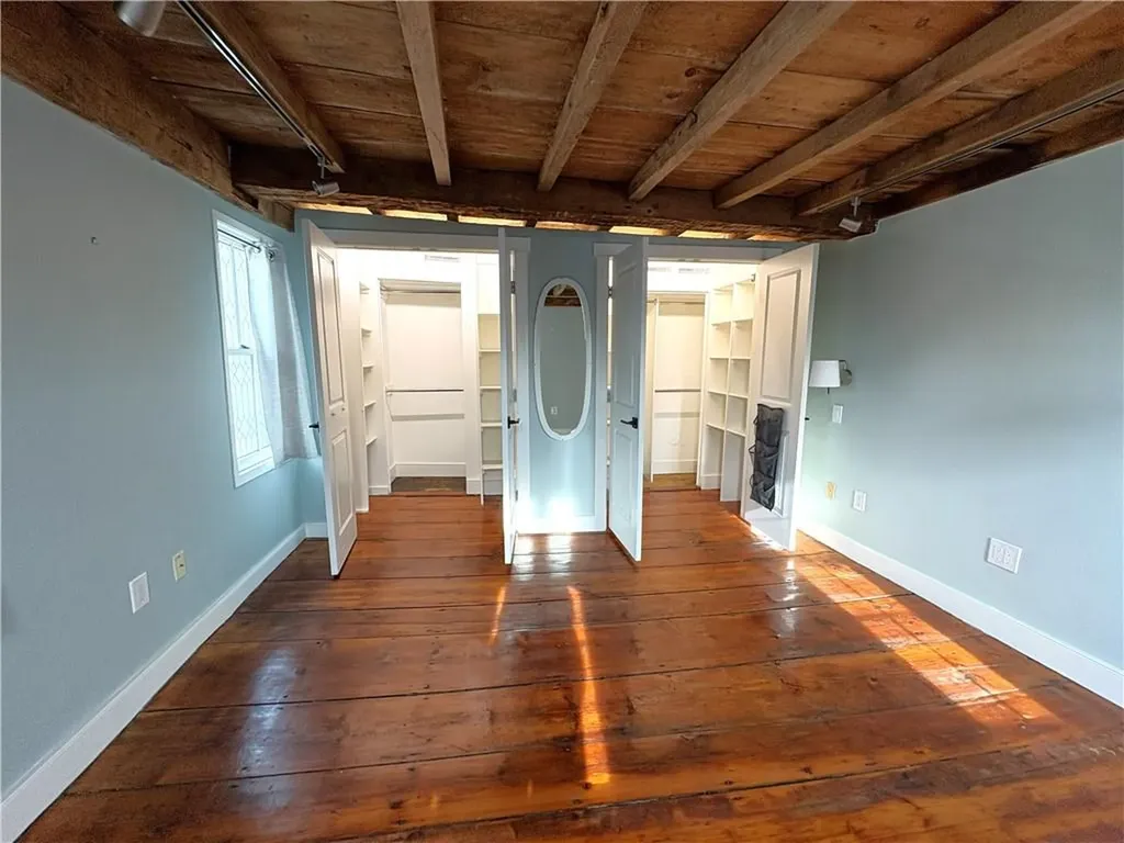 24 Houston Avenue Newport RI 02840