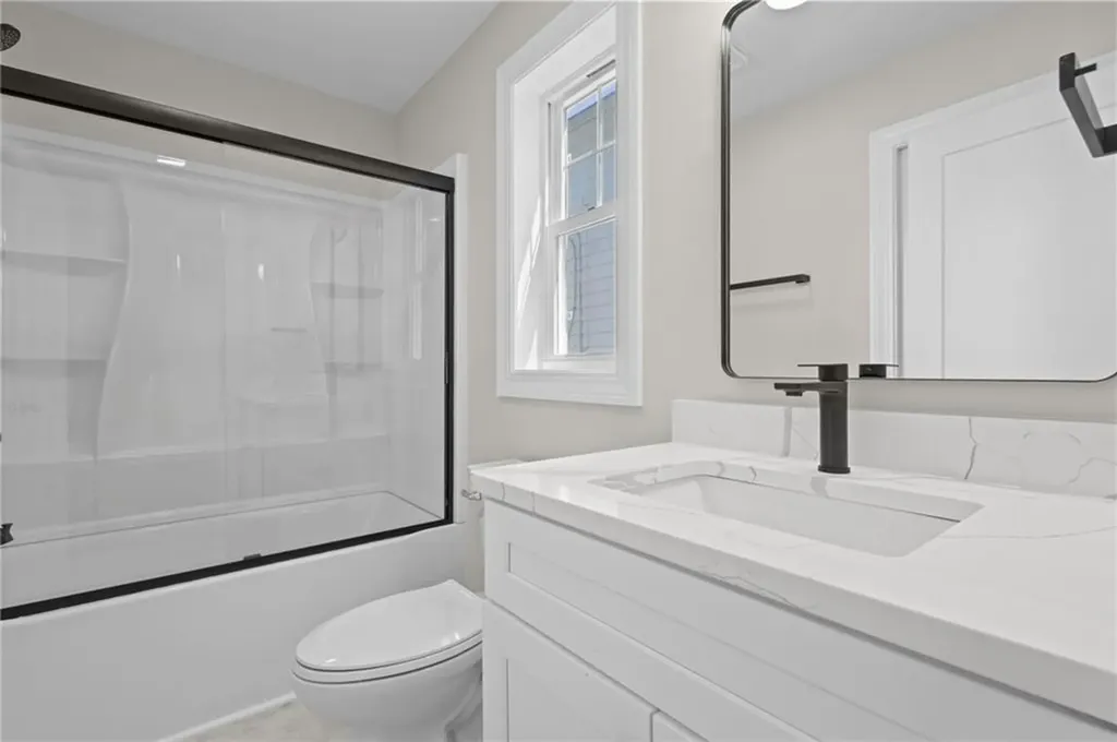 804 Douglas Avenue Providence RI 02908