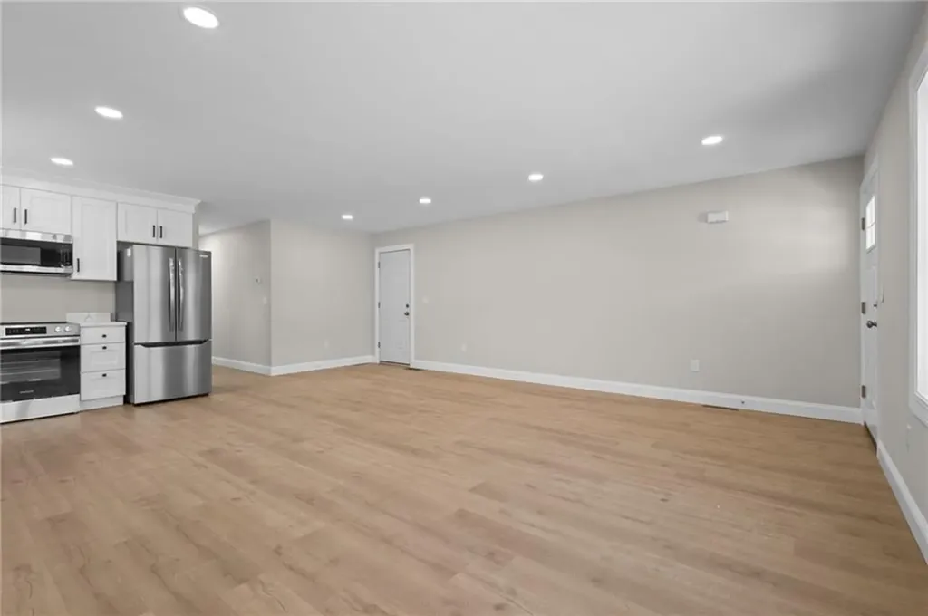 804 Douglas Avenue Providence RI 02908
