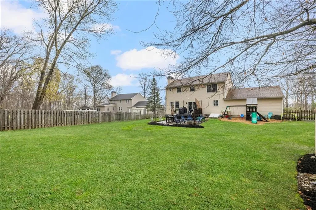 14 Canton Court Cranston RI 02921