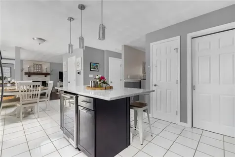 14 Canton Court Cranston RI 02921