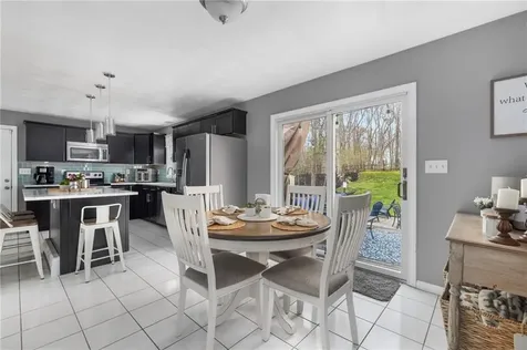 14 Canton Court Cranston RI 02921