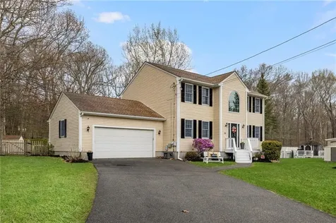 14 Canton Court Cranston RI 02921