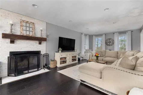 14 Canton Court Cranston RI 02921
