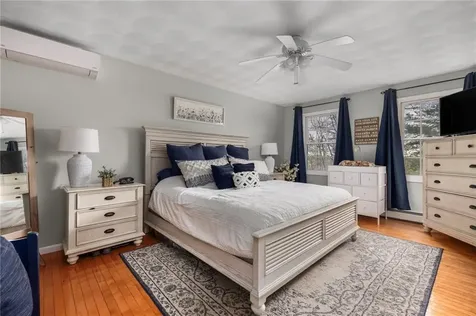 14 Canton Court Cranston RI 02921