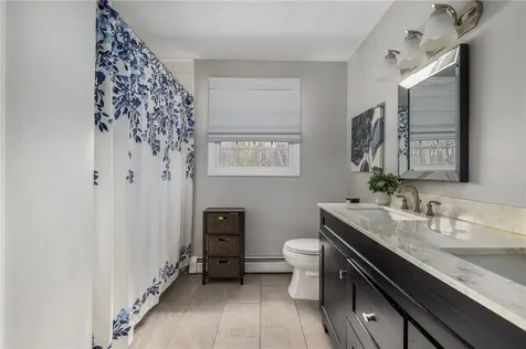 14 Canton Court Cranston RI 02921