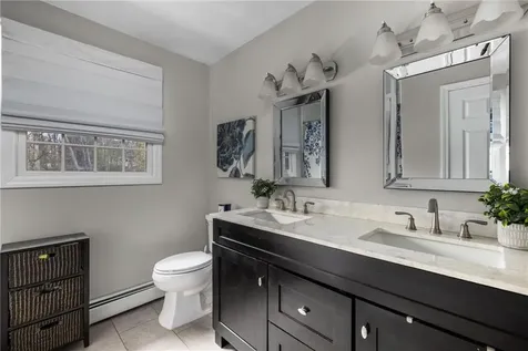 14 Canton Court Cranston RI 02921
