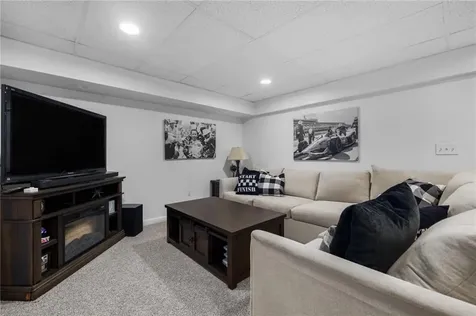 14 Canton Court Cranston RI 02921