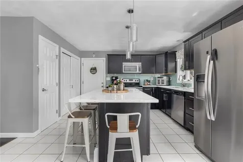 14 Canton Court Cranston RI 02921