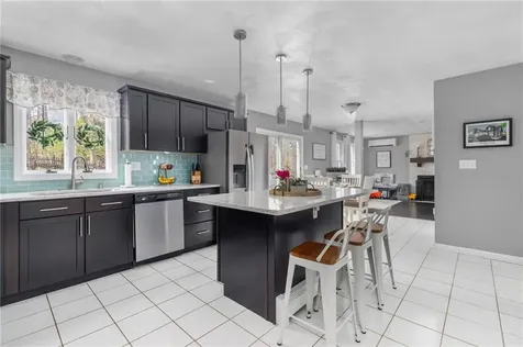 14 Canton Court Cranston RI 02921
